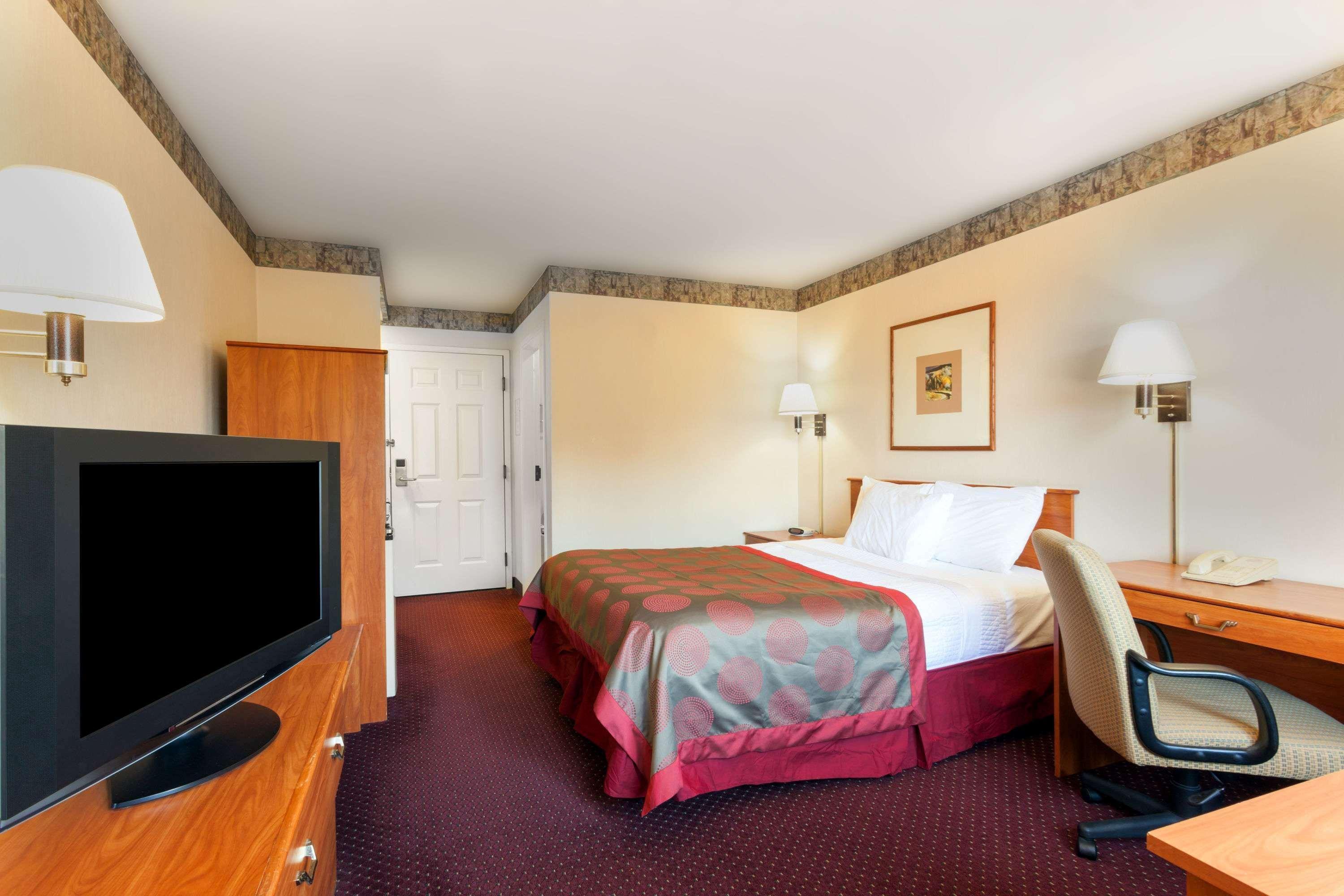 Ramada Limited Airport Tukwila Hotel Екстериор снимка