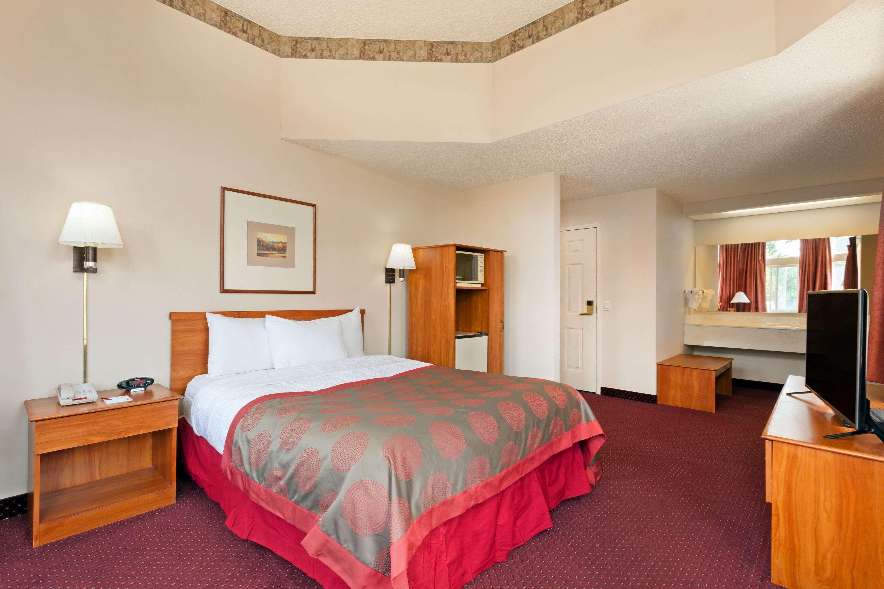 Ramada Limited Airport Tukwila Hotel Екстериор снимка